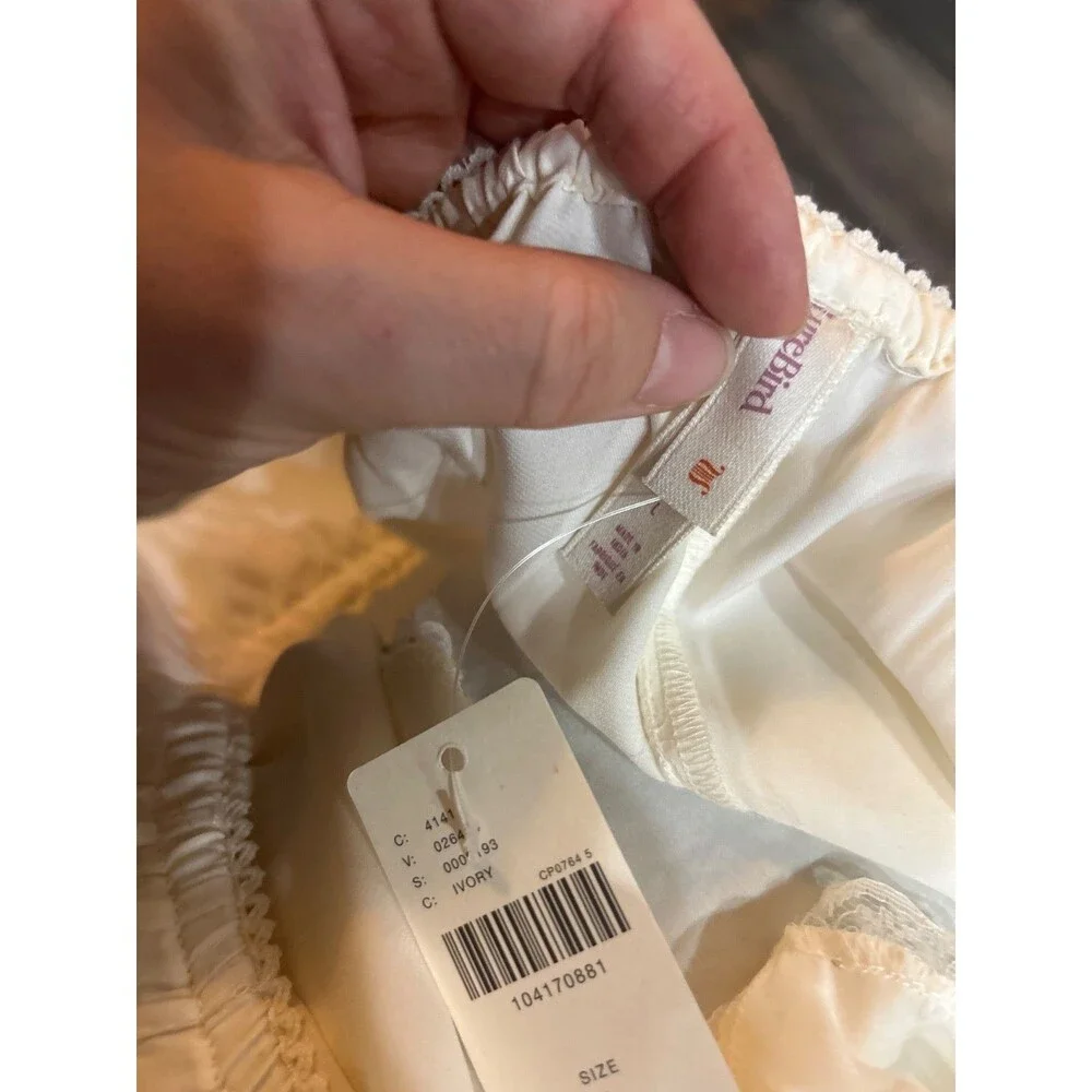 Anthropologie LyreBird Womens Rosette Embellished Silky Dolphin Short size L NWT - Picture 8 of 11